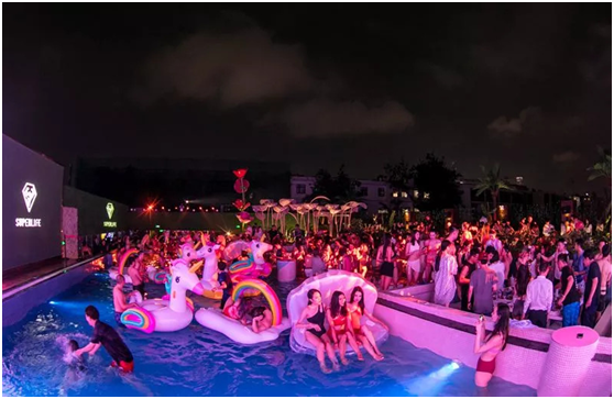 無(wú)氯游泳池系統(tǒng)，無(wú)氯游泳池，露天無(wú)氯游泳池