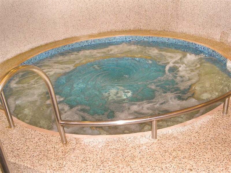 溫泉水療應(yīng)該多久換一次水？