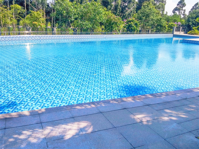 別墅游泳池建造需要什么設(shè)備？這套泳池水處理設(shè)備健康低氯，快來get吧！