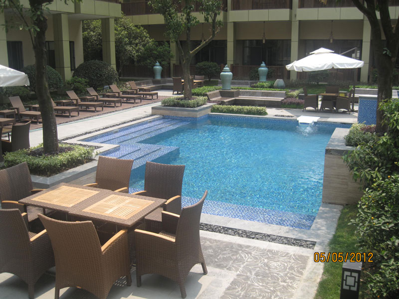 別墅帶花園游泳池如何規(guī)劃,別墅游泳池規(guī)劃設(shè)計,別墅游泳池設(shè)計